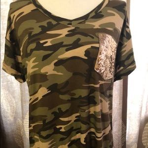 Camo t gold sequin pocket